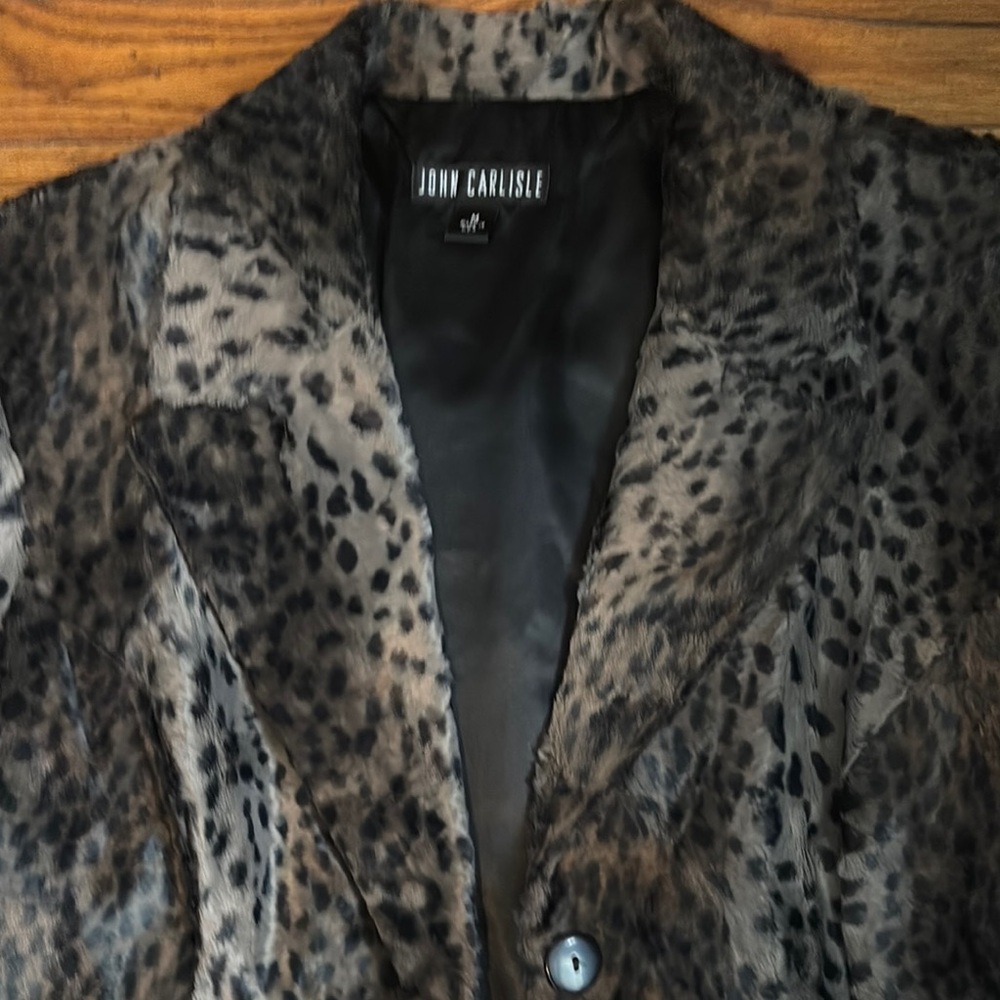 Carlisle Women's Black and Gray Animal Print Teddy Jacket